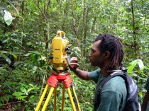 Paraecologist Cliffson Idigel setting 20 x 20 m grid over 50 ha of the forest.